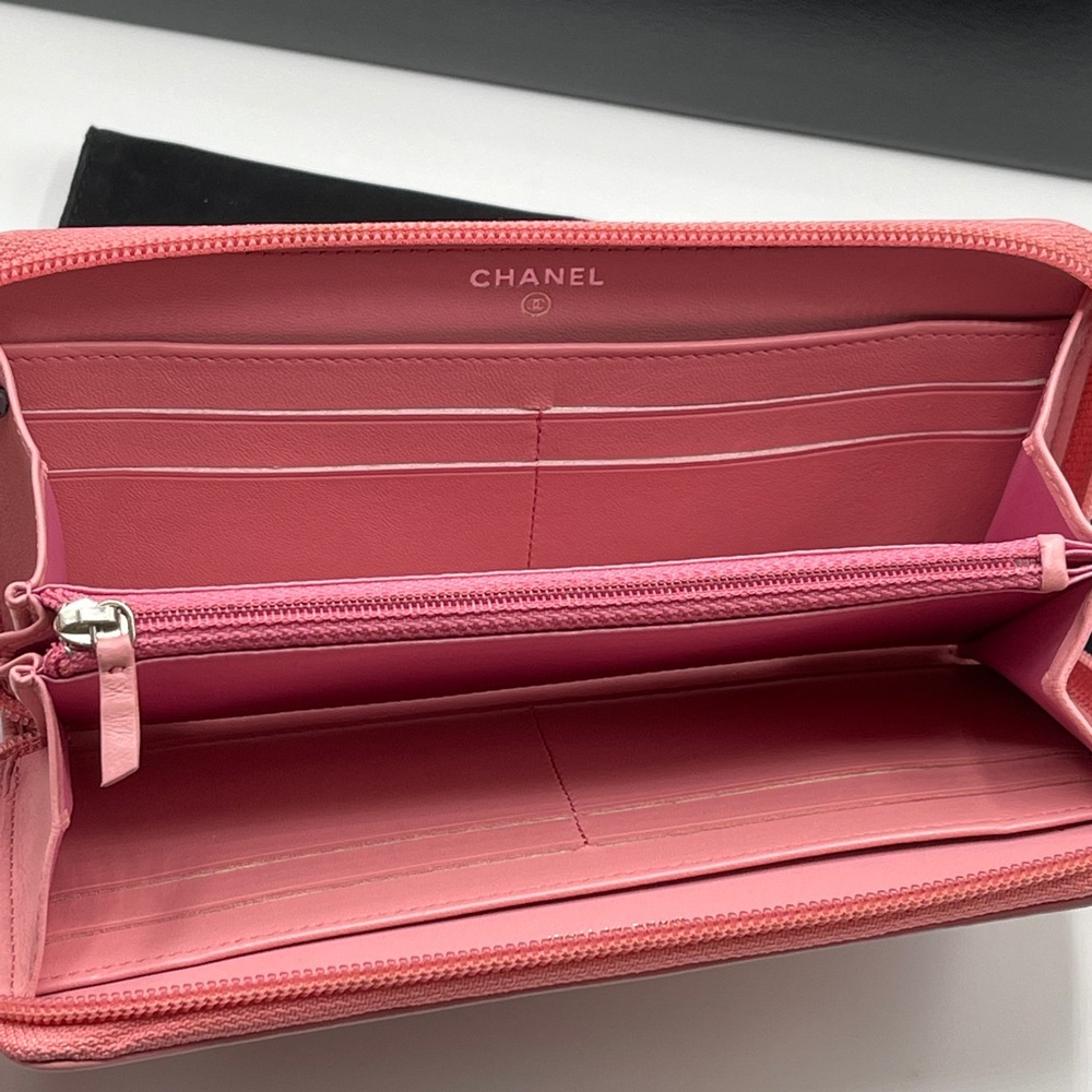 Chanel Camellia Lambskin Leather Zippy Wallet CC - Picture 11 of 16